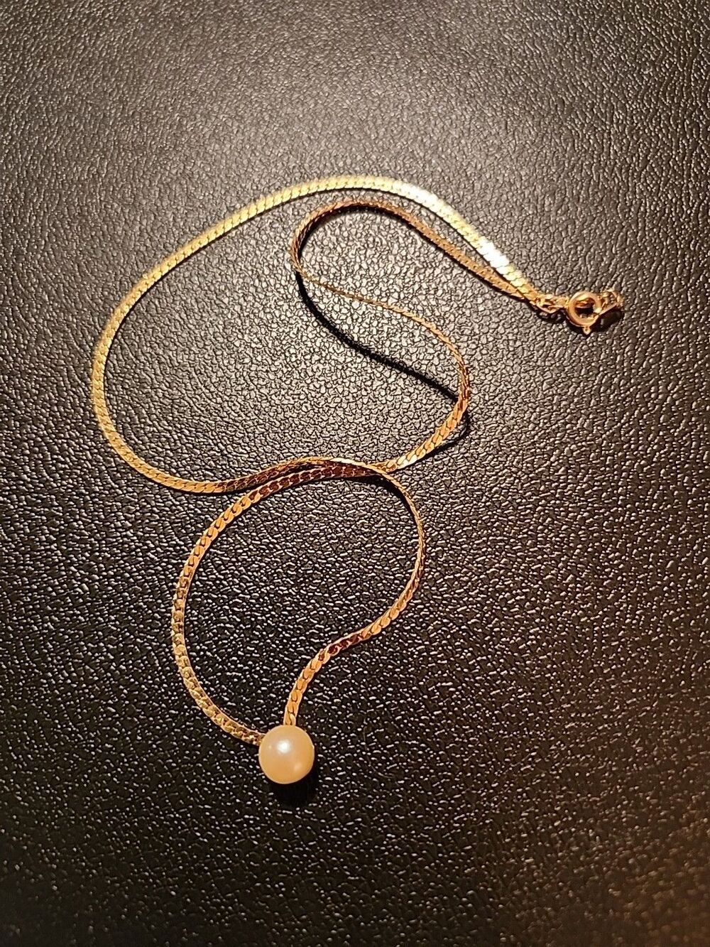 Gold Tone 18" Necklace With Attached Simulated Pearl Drop